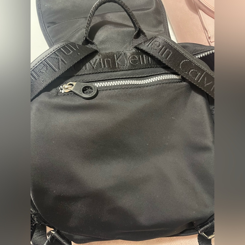 Calvin Klein backpack - Picture 6 of 9